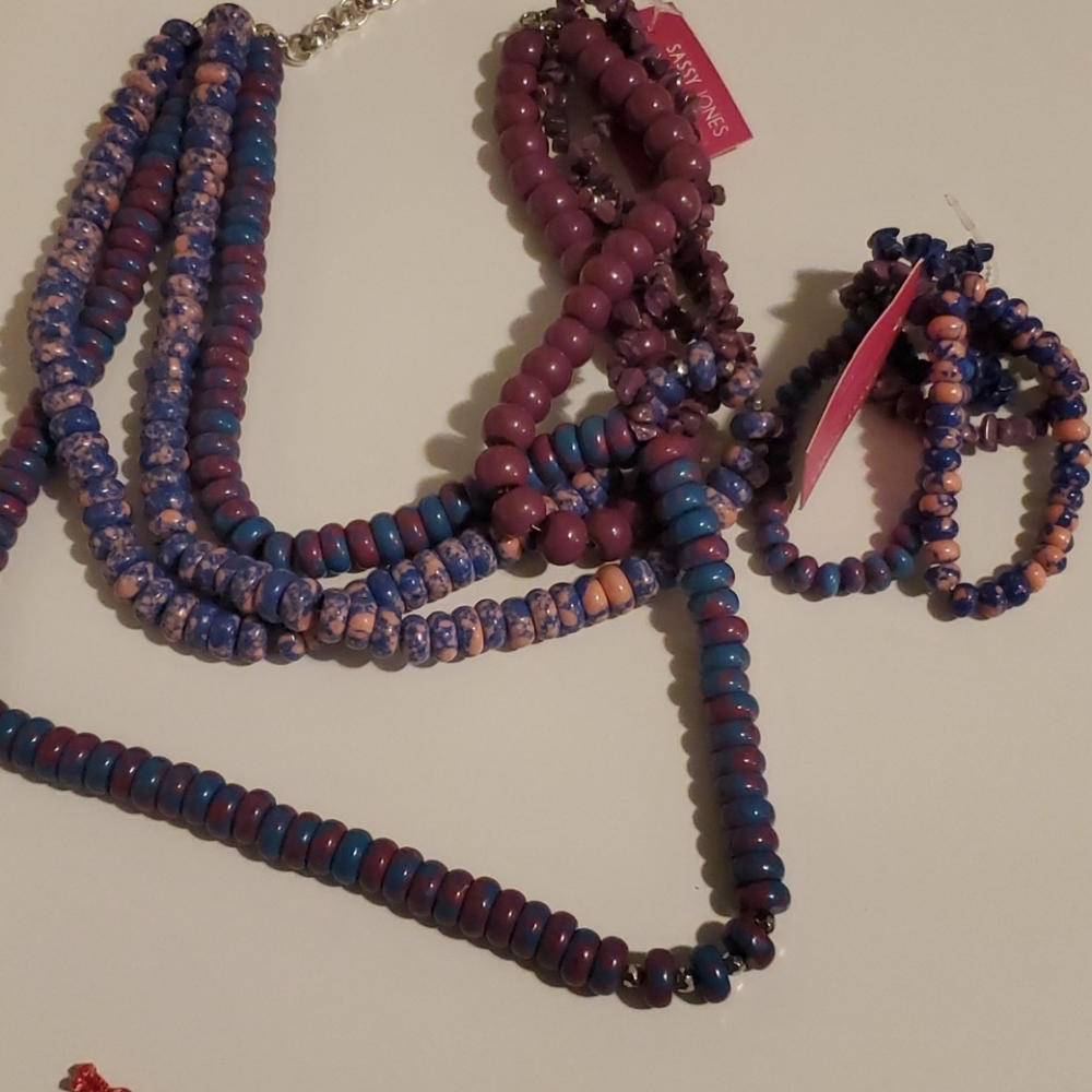 Sassy Jones Necklace